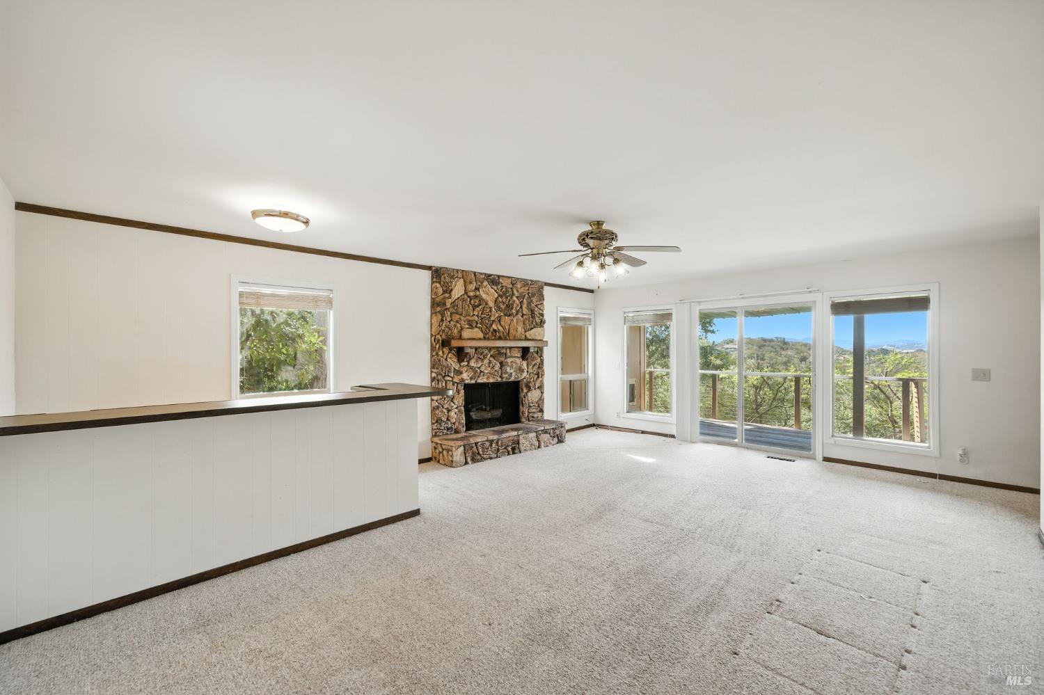 Detail Gallery Image 27 of 55 For 1 Lockton Ln, Novato,  CA 94945 - 4 Beds | 2/1 Baths