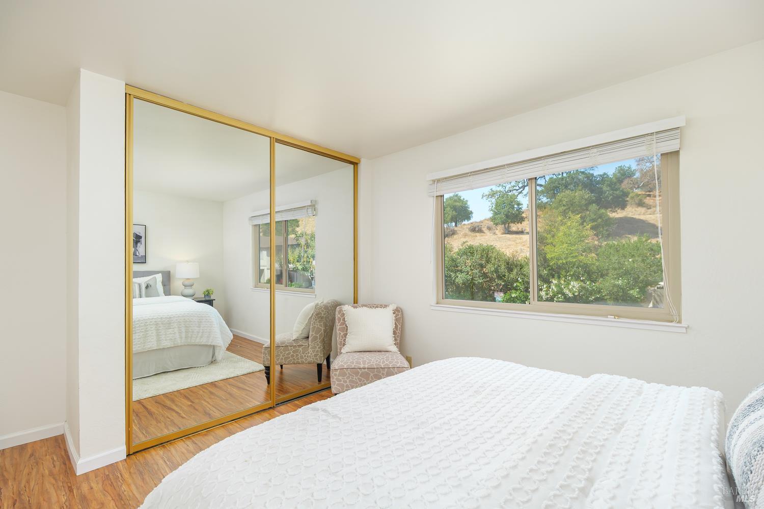 Detail Gallery Image 11 of 23 For 323 Silvio Ln, Novato,  CA 94947 - 2 Beds | 1 Baths