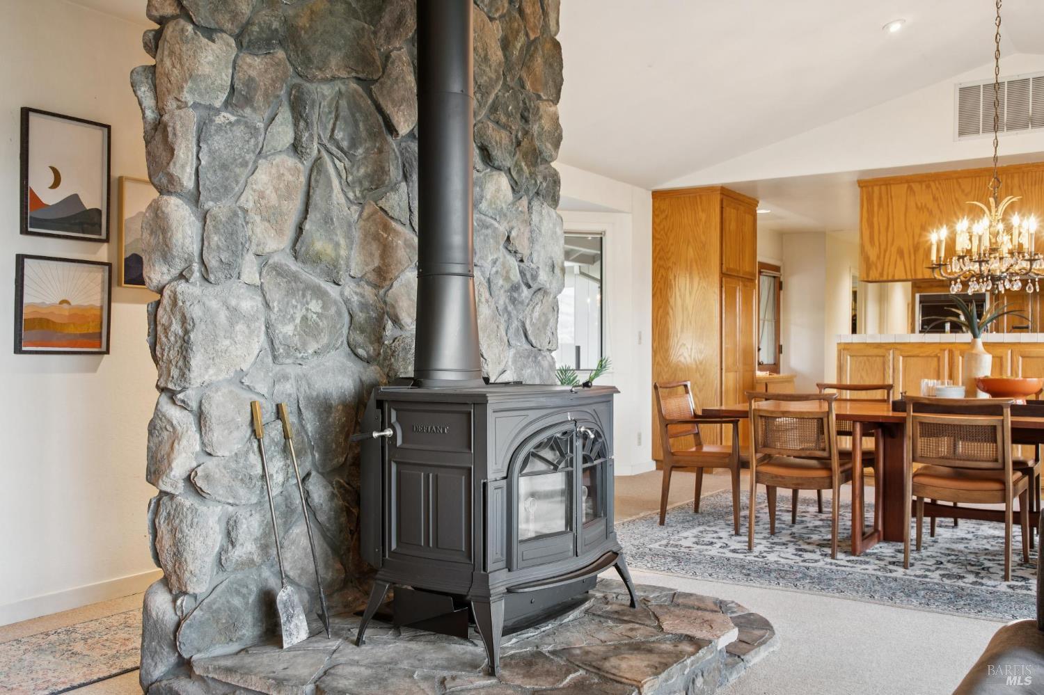 Detail Gallery Image 25 of 63 For 500 Canyon Rd, Novato,  CA 94947 - 4 Beds | 2 Baths