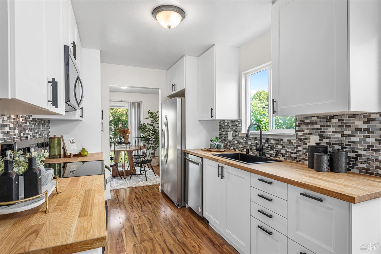 Detail Gallery Image 15 of 33 For 746 Bernadette Ave, Rohnert Park,  CA 94928 - 4 Beds | 2 Baths
