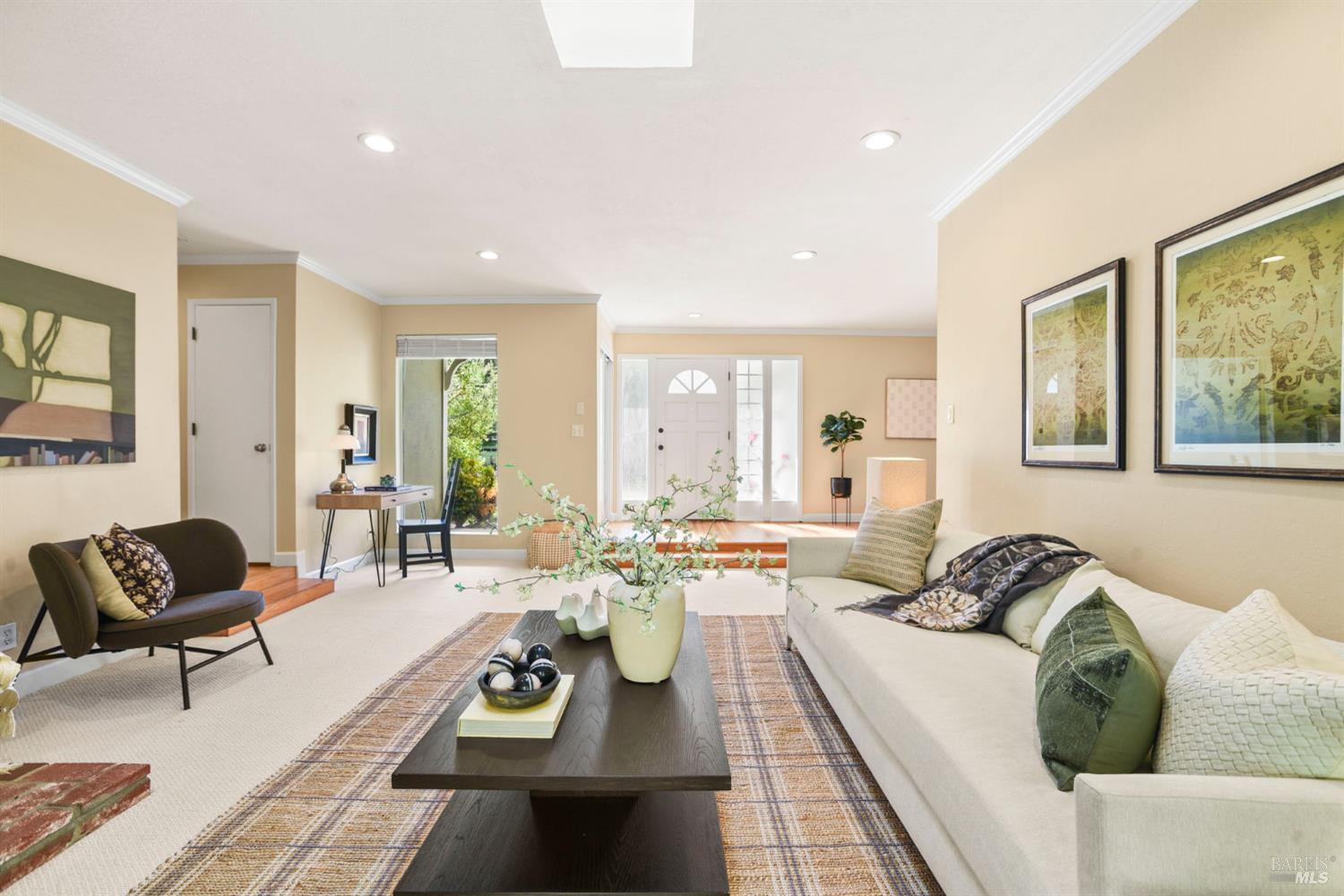 Detail Gallery Image 11 of 88 For 2594 Las Gallinas Ave, San Rafael,  CA 94903 - 3 Beds | 2 Baths