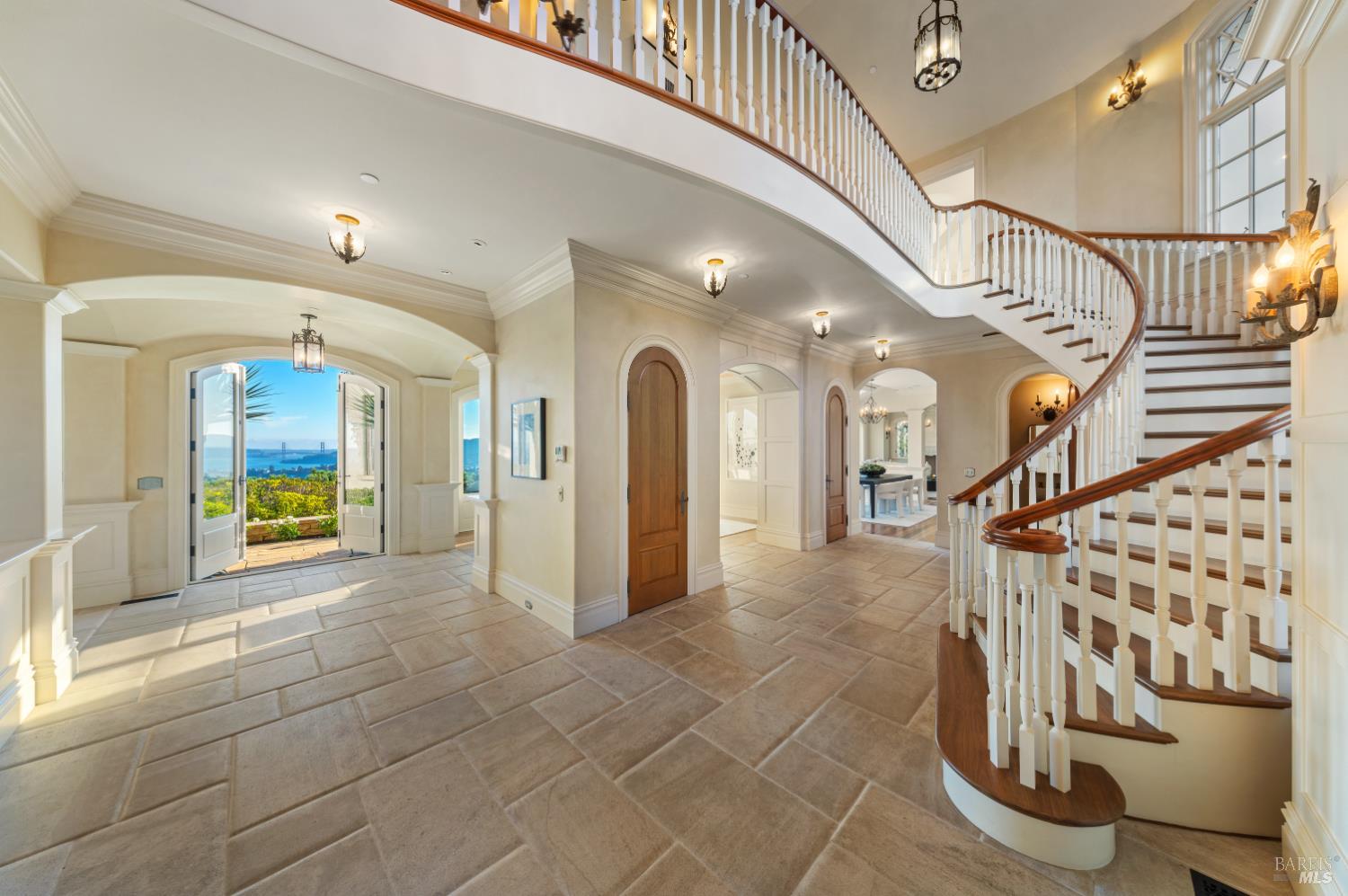 Detail Gallery Image 9 of 64 For 97 Sugarloaf Dr, Tiburon,  CA 94920 - 3 Beds | 3/2 Baths