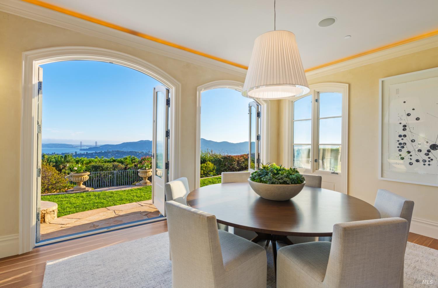 Detail Gallery Image 18 of 64 For 97 Sugarloaf Dr, Tiburon,  CA 94920 - 3 Beds | 3/2 Baths