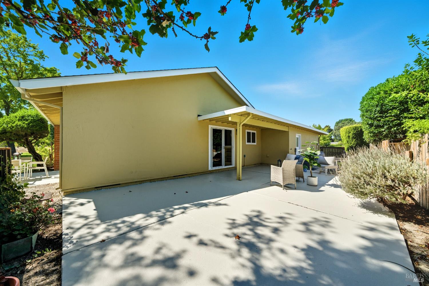 Detail Gallery Image 24 of 47 For 100 Temelec Cir, Sonoma,  CA 95476 - 2 Beds | 2 Baths
