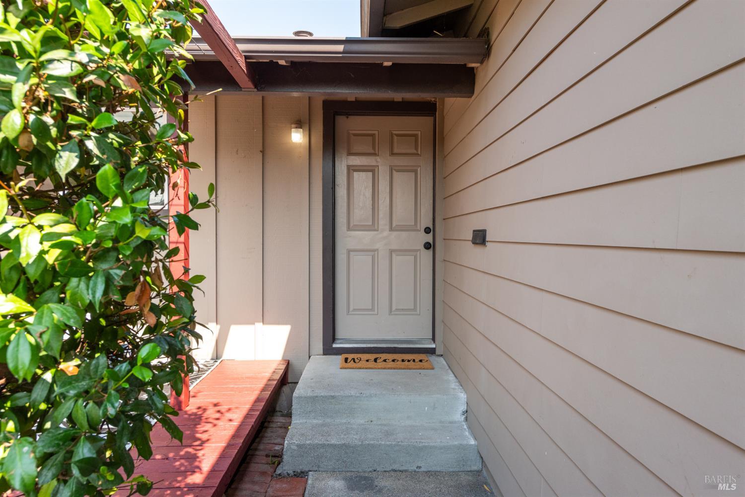 Detail Gallery Image 6 of 33 For 746 Bernadette Ave, Rohnert Park,  CA 94928 - 4 Beds | 2 Baths