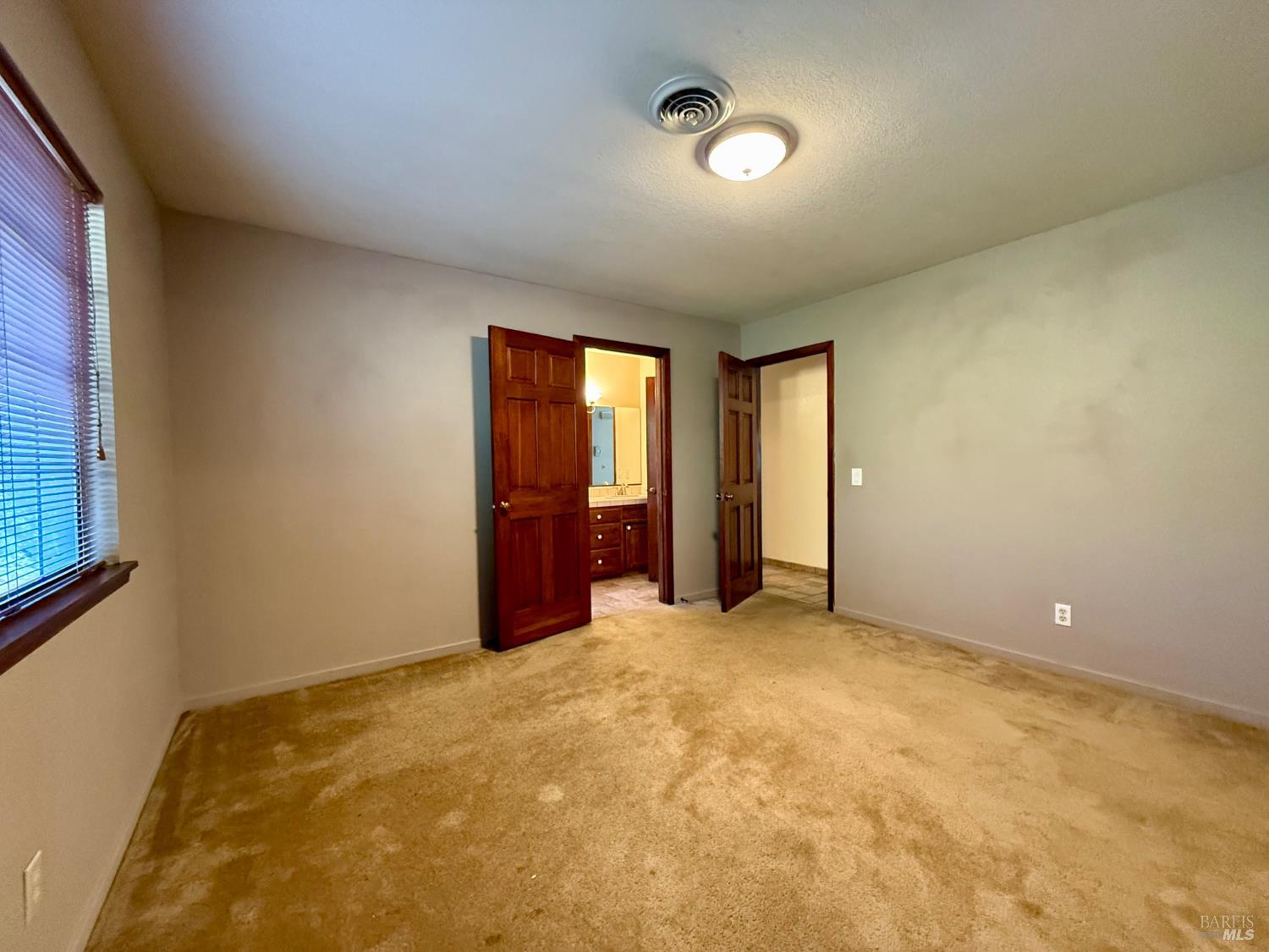 Detail Gallery Image 17 of 31 For 1461 Meadow Dr, Ukiah,  CA 95482 - 3 Beds | 1/1 Baths