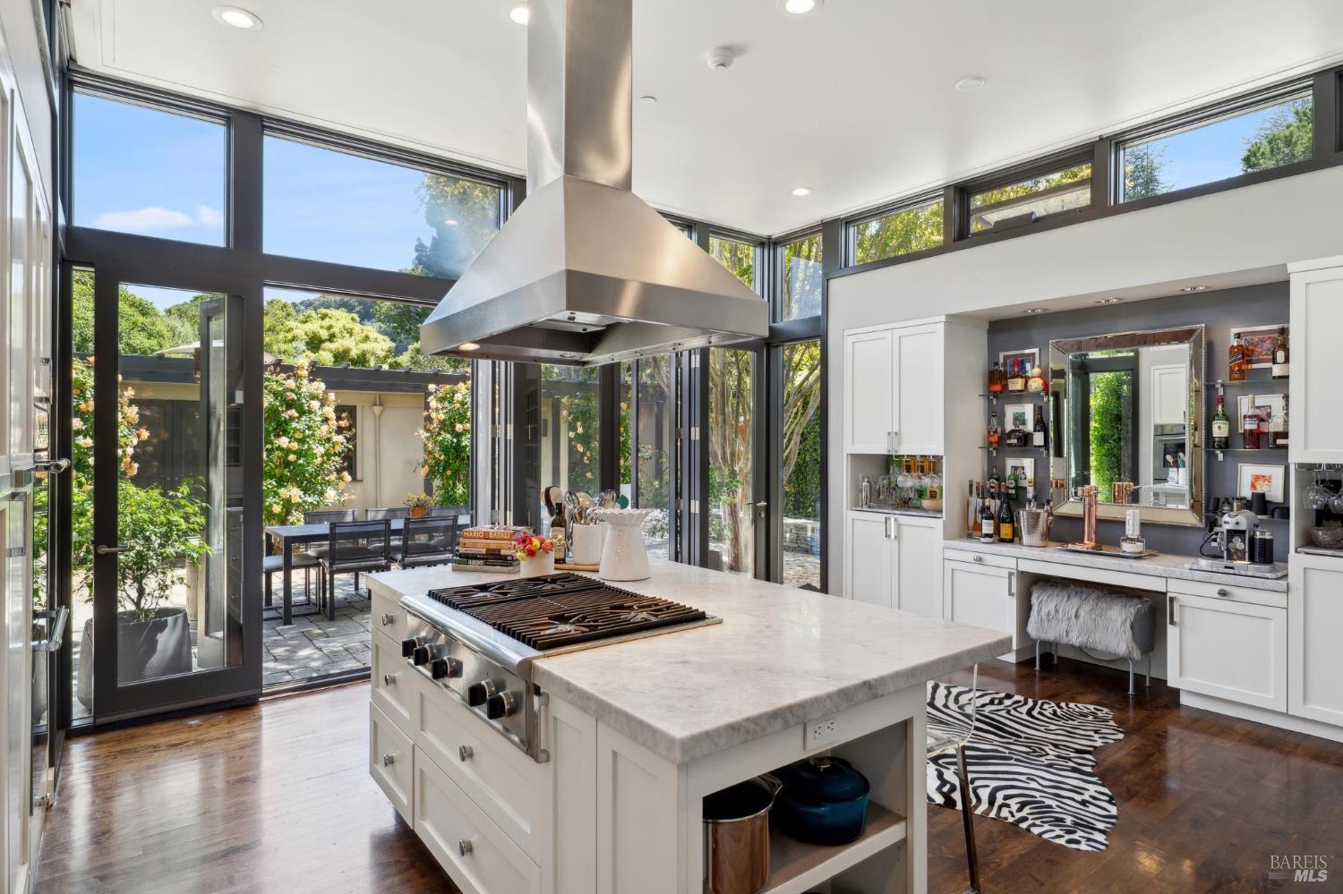 Detail Gallery Image 16 of 51 For 40 Norman Way, Belvedere Tiburon,  CA 94920 - 5 Beds | 4 Baths