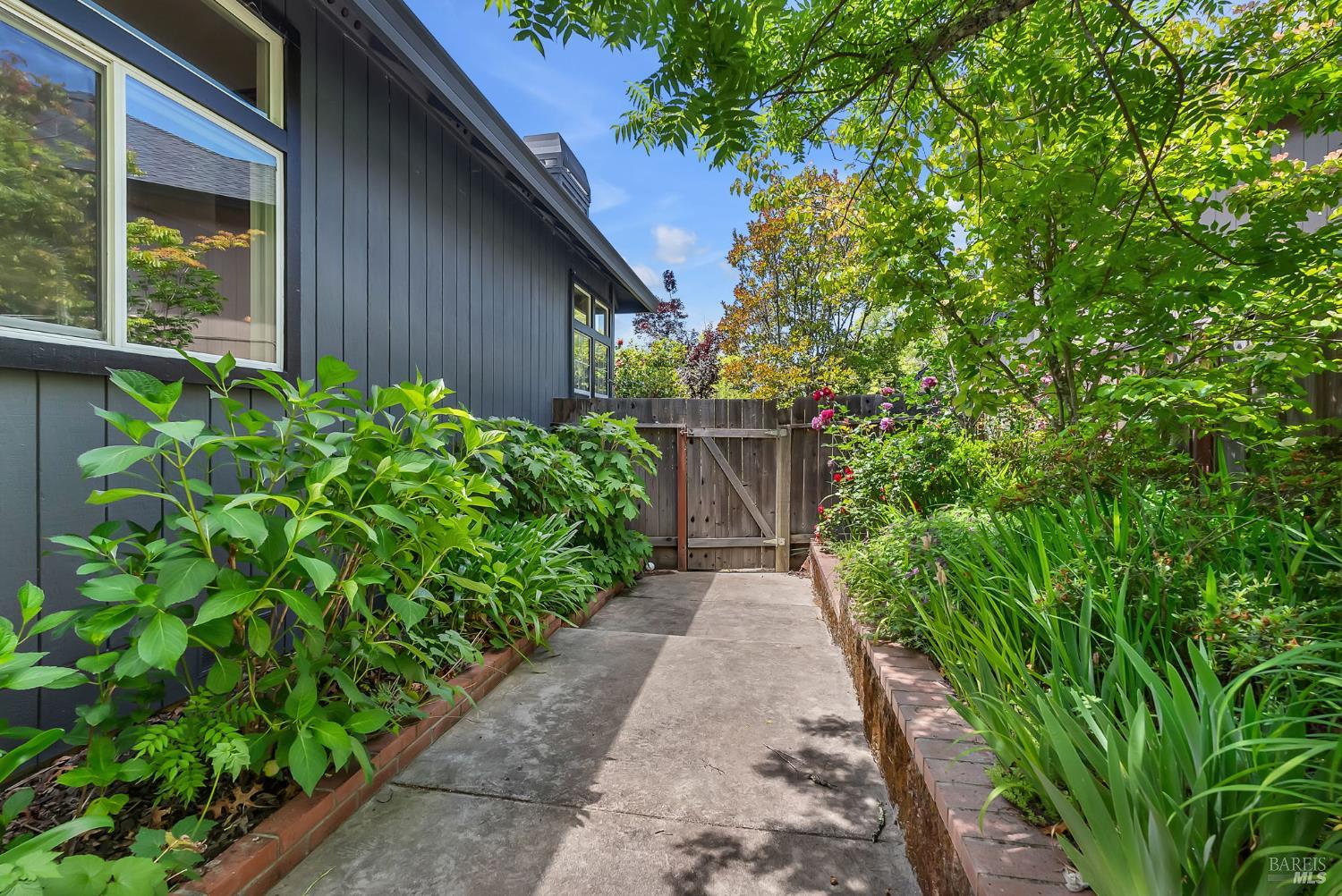 Detail Gallery Image 56 of 60 For 3991 Haven Ct, Sebastopol,  CA 95472 - 4 Beds | 2/1 Baths