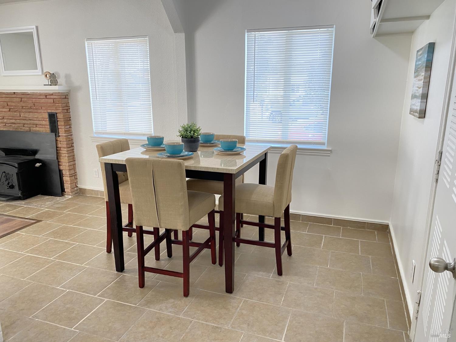 Detail Gallery Image 12 of 33 For 1047 Ohio St, Fairfield,  CA 94533 - 3 Beds | 2 Baths
