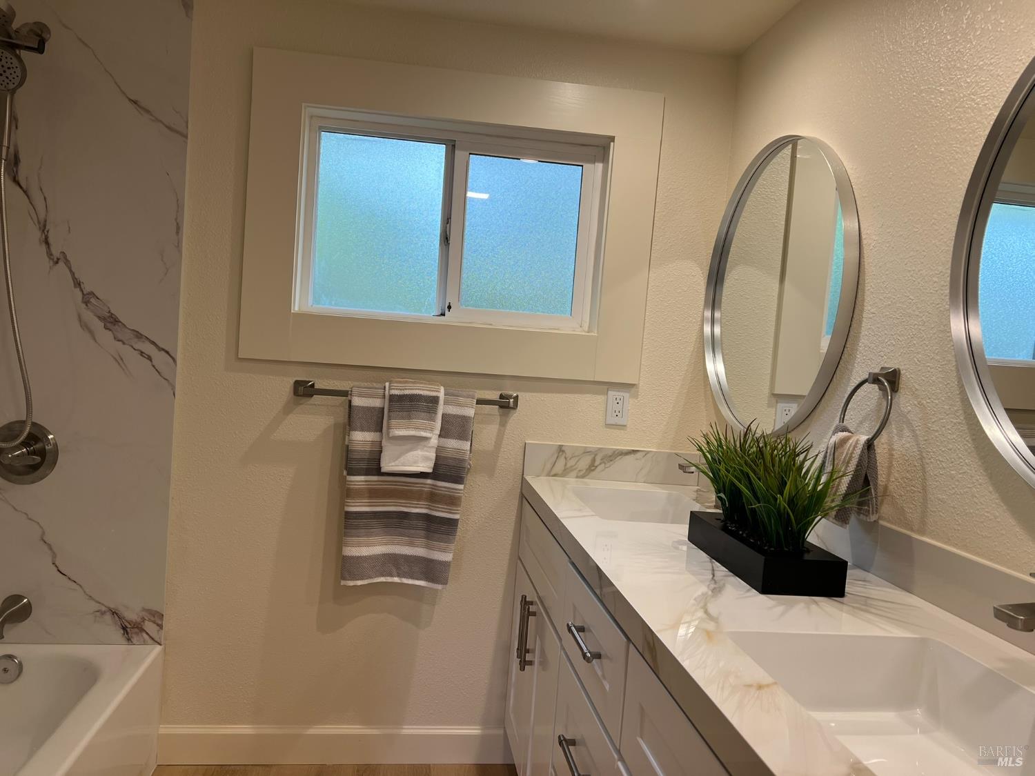 Detail Gallery Image 12 of 17 For 1617 G St, Napa,  CA 94559 - 2 Beds | 1 Baths