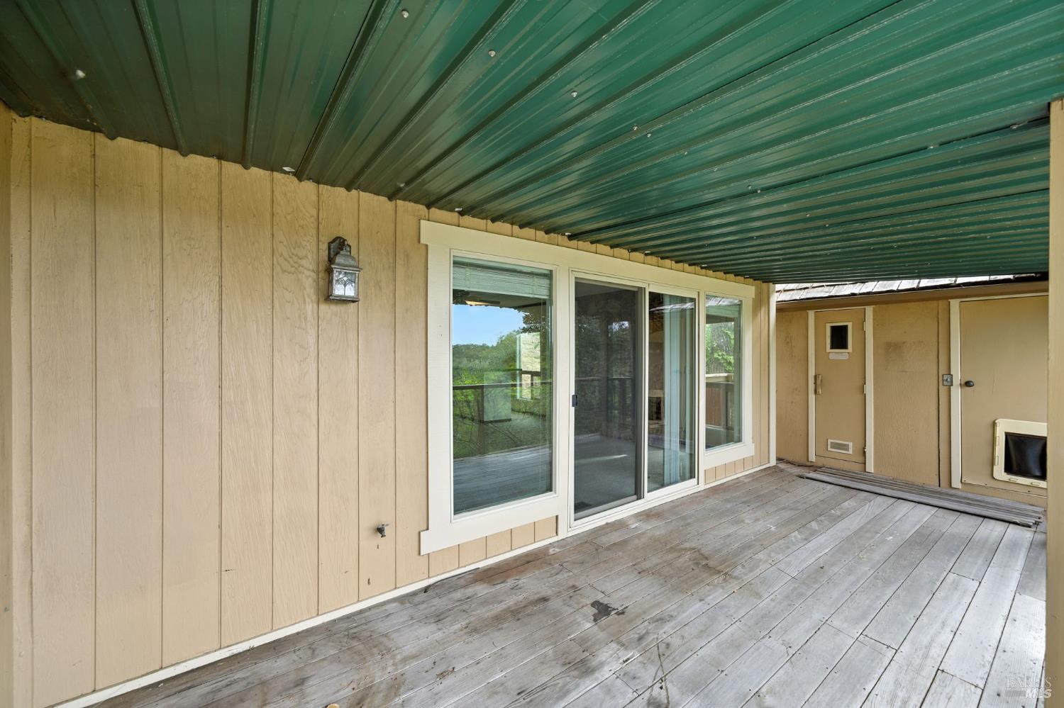 Detail Gallery Image 21 of 55 For 1 Lockton Ln, Novato,  CA 94945 - 4 Beds | 2/1 Baths