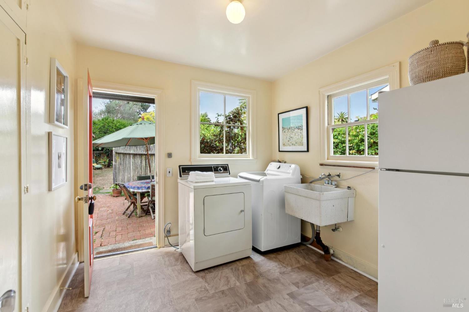 Detail Gallery Image 24 of 46 For 154 Elm Ave, Mill Valley,  CA 94941 - 2 Beds | 2 Baths
