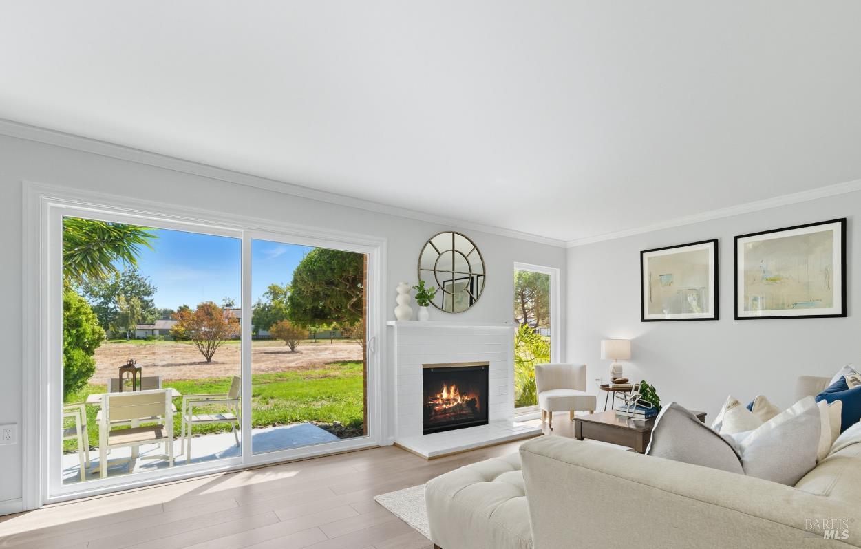 Detail Gallery Image 2 of 47 For 100 Temelec Cir, Sonoma,  CA 95476 - 2 Beds | 2 Baths