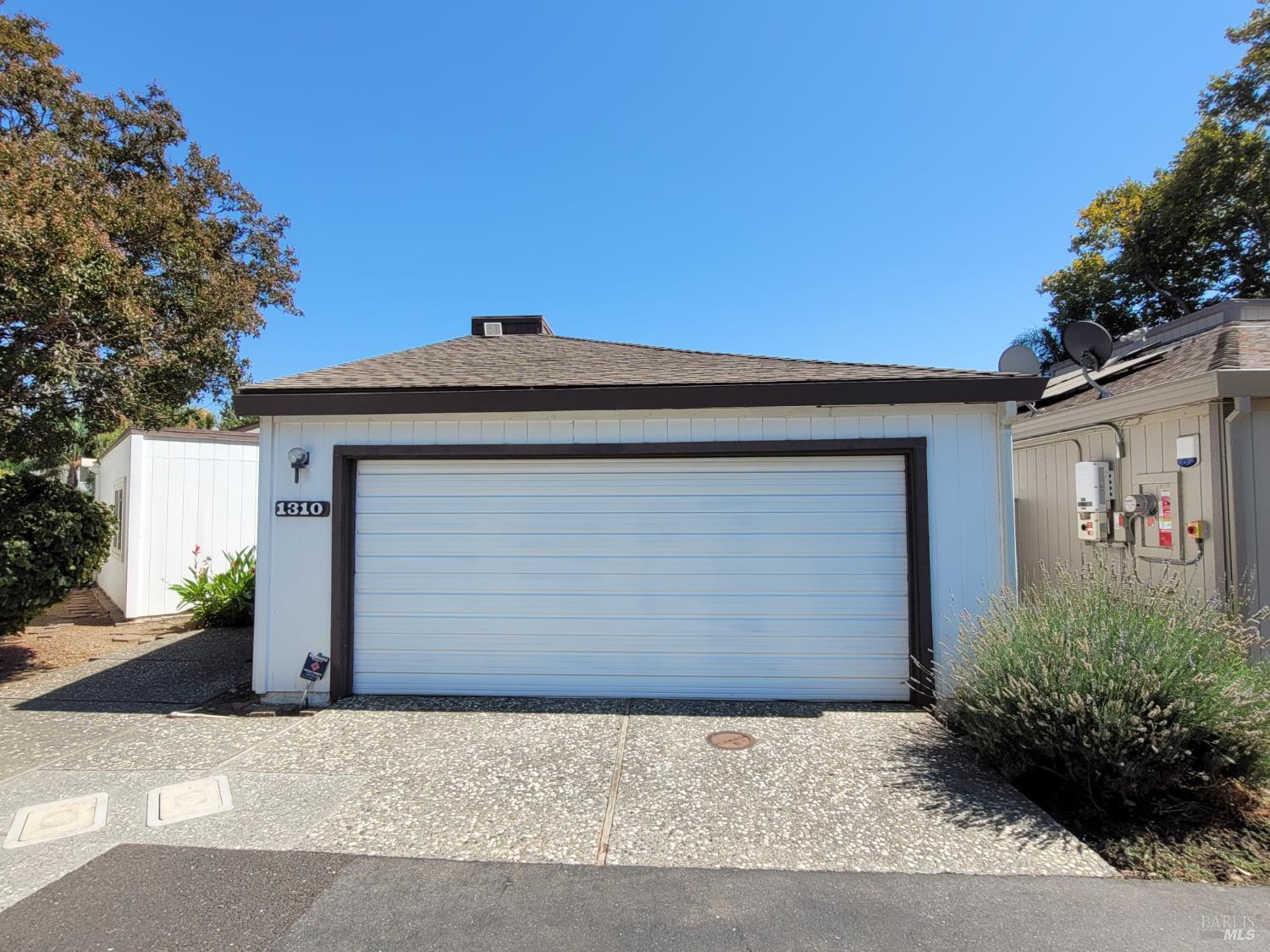 Detail Gallery Image 1 of 33 For 1310 Hawthorne Ct, Dixon,  CA 95620 - 3 Beds | 2 Baths