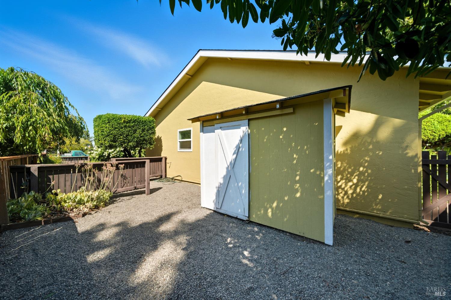 Detail Gallery Image 8 of 47 For 100 Temelec Cir, Sonoma,  CA 95476 - 2 Beds | 2 Baths