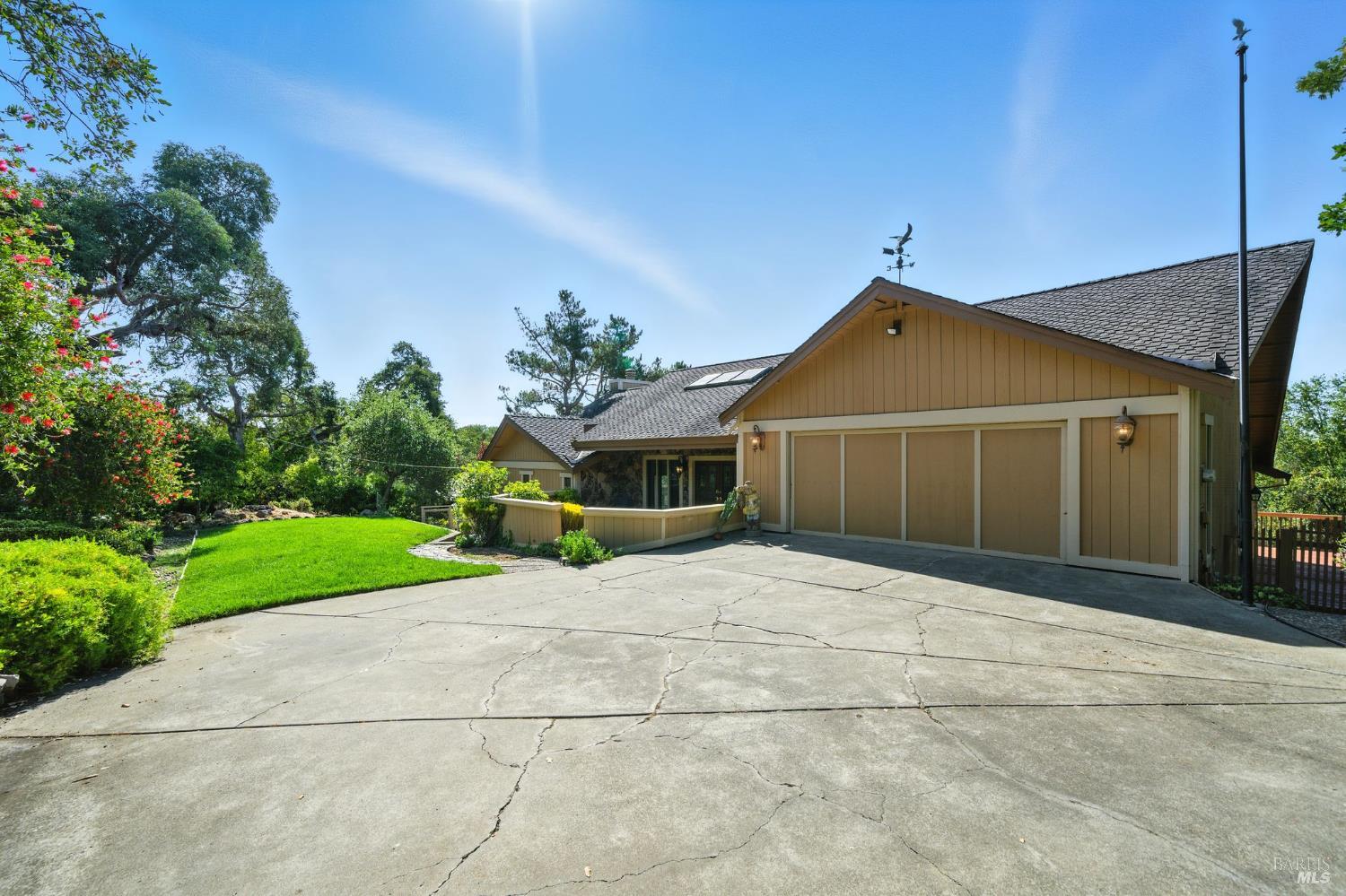 Detail Gallery Image 45 of 55 For 1 Lockton Ln, Novato,  CA 94945 - 4 Beds | 2/1 Baths