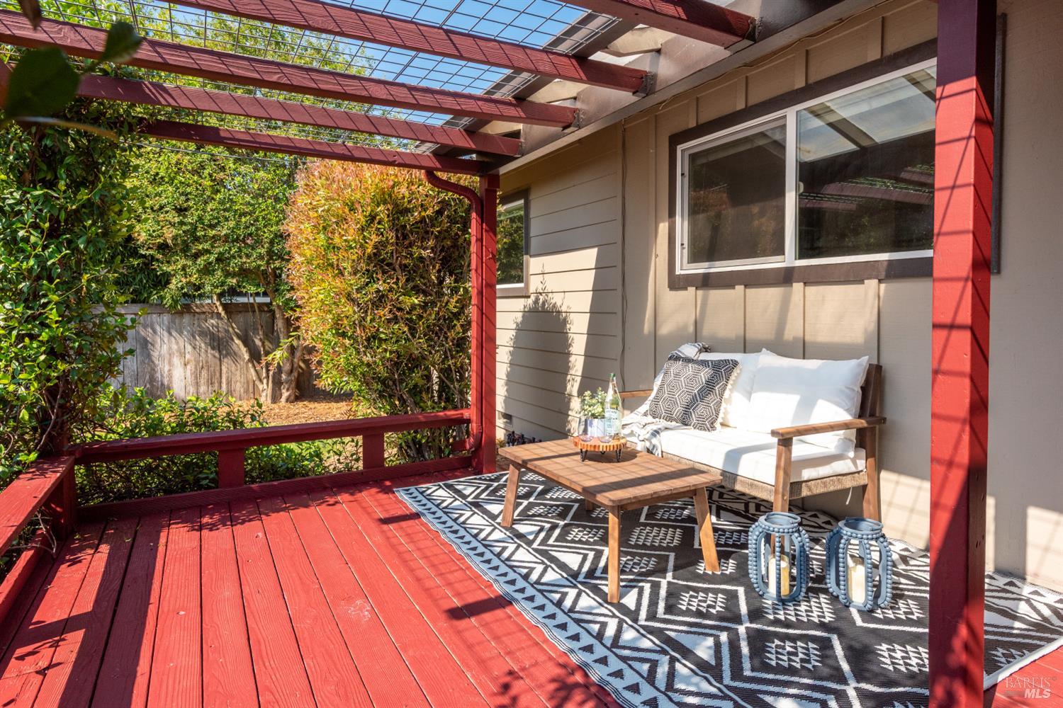 Detail Gallery Image 5 of 33 For 746 Bernadette Ave, Rohnert Park,  CA 94928 - 4 Beds | 2 Baths