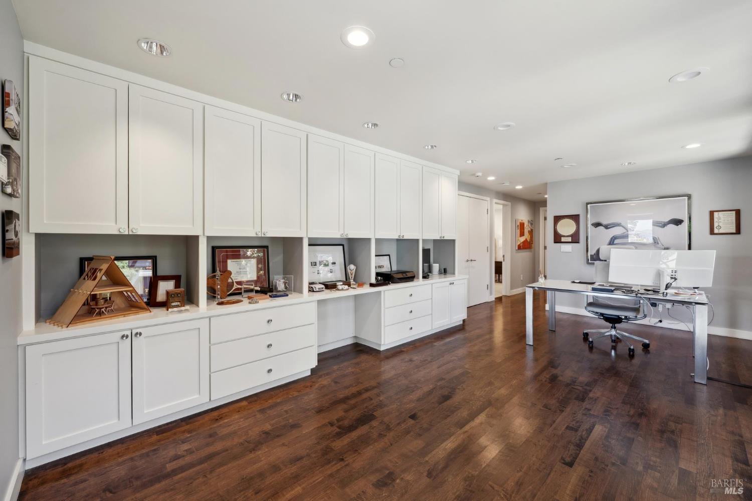 Detail Gallery Image 29 of 51 For 40 Norman Way, Belvedere Tiburon,  CA 94920 - 5 Beds | 4 Baths