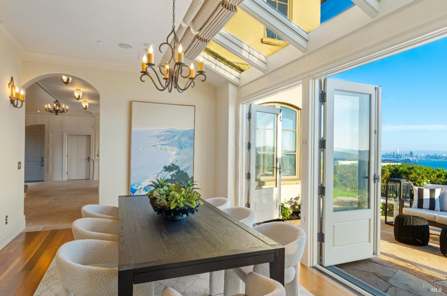 Detail Gallery Image 21 of 64 For 97 Sugarloaf Dr, Tiburon,  CA 94920 - 3 Beds | 3/2 Baths