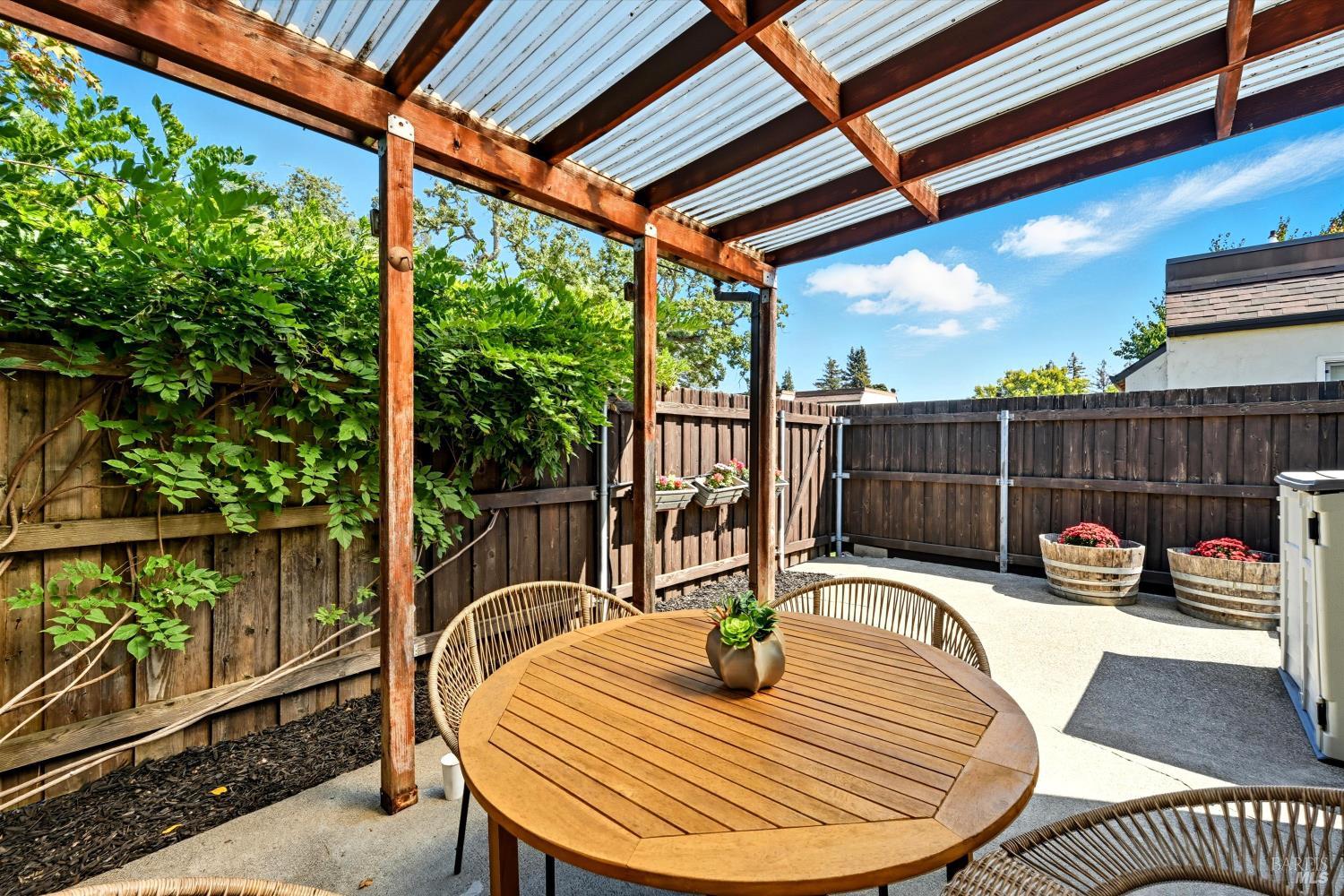 Detail Gallery Image 15 of 25 For 1818 Primavera Ct, Santa Rosa,  CA 95409 - 2 Beds | 1 Baths