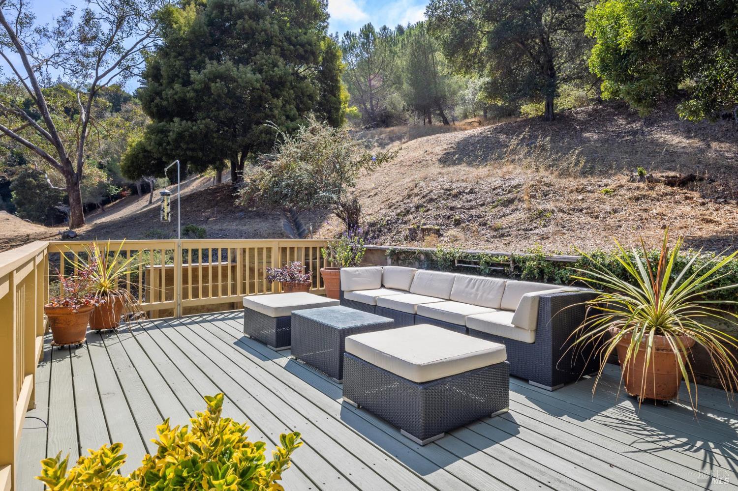 Detail Gallery Image 15 of 22 For 51 Laurel Dr, Corte Madera,  CA 94925 - 2 Beds | 2 Baths