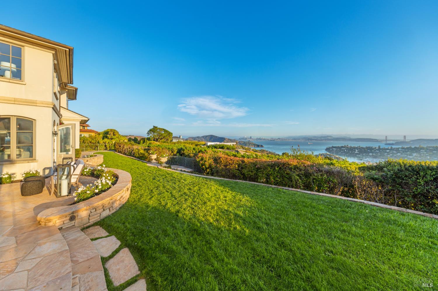 Detail Gallery Image 25 of 64 For 97 Sugarloaf Dr, Tiburon,  CA 94920 - 3 Beds | 3/2 Baths