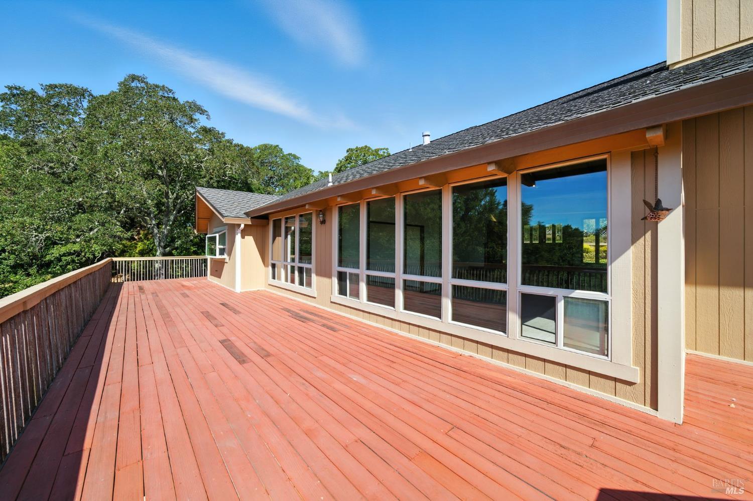 Detail Gallery Image 42 of 55 For 1 Lockton Ln, Novato,  CA 94945 - 4 Beds | 2/1 Baths