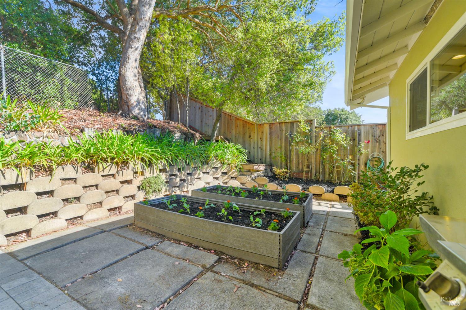 Detail Gallery Image 55 of 88 For 2594 Las Gallinas Ave, San Rafael,  CA 94903 - 3 Beds | 2 Baths