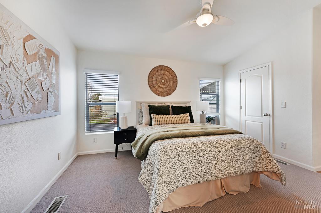 Detail Gallery Image 27 of 38 For 7 Oakwood Dr, Petaluma,  CA 94954 - 3 Beds | 2 Baths