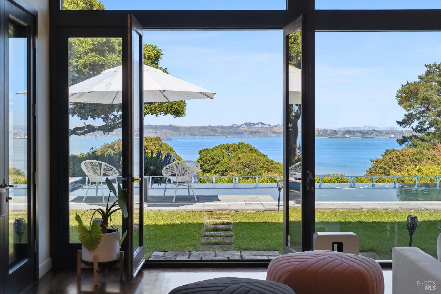 Detail Gallery Image 10 of 51 For 40 Norman Way, Belvedere Tiburon,  CA 94920 - 5 Beds | 4 Baths