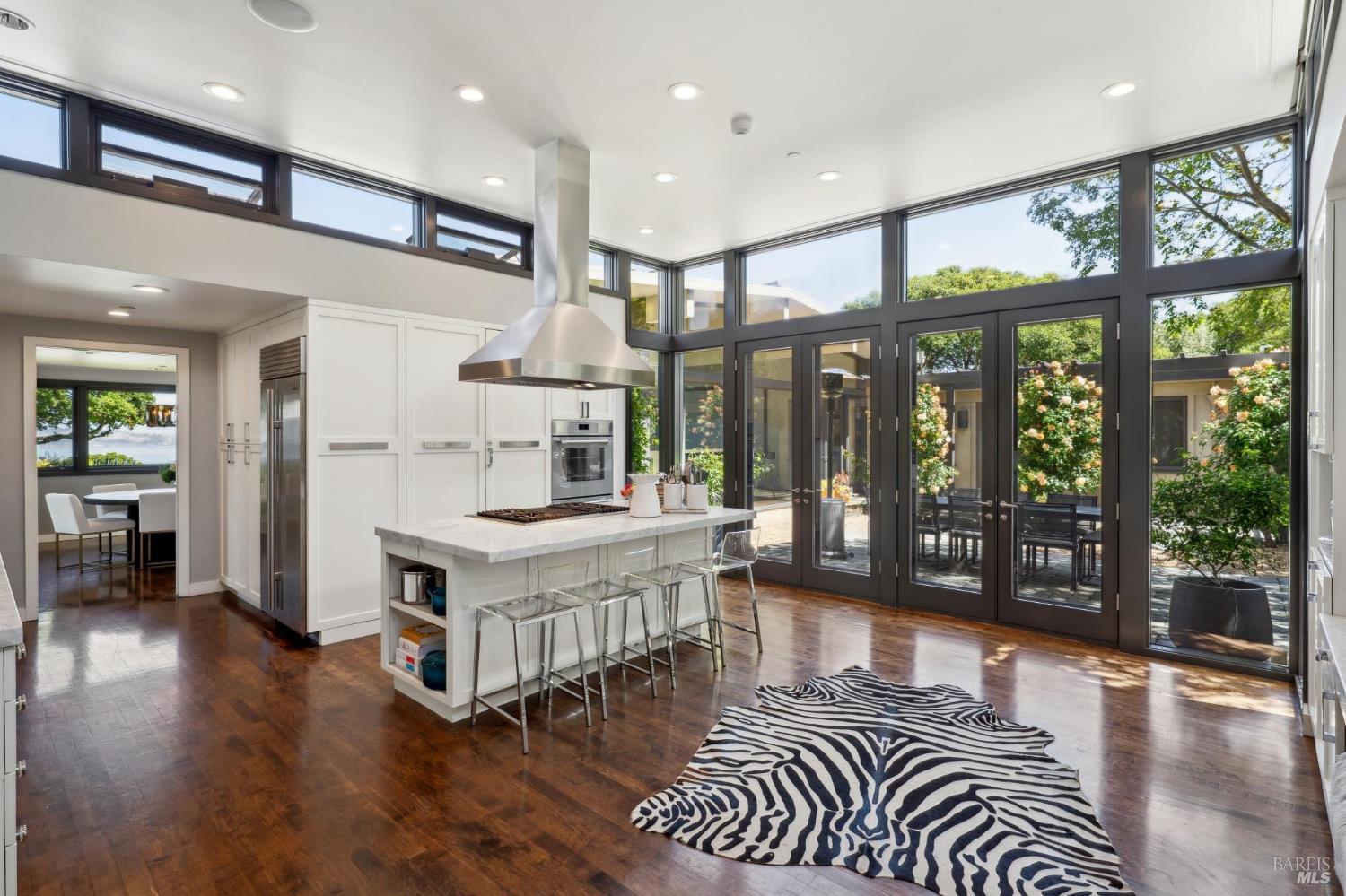 Detail Gallery Image 17 of 51 For 40 Norman Way, Belvedere Tiburon,  CA 94920 - 5 Beds | 4 Baths