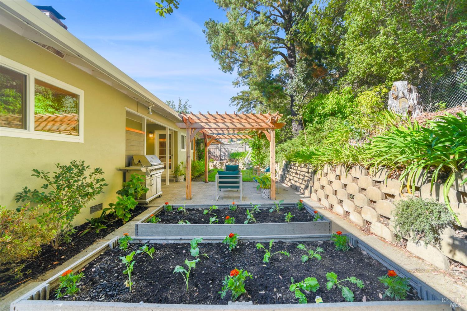 Detail Gallery Image 57 of 88 For 2594 Las Gallinas Ave, San Rafael,  CA 94903 - 3 Beds | 2 Baths