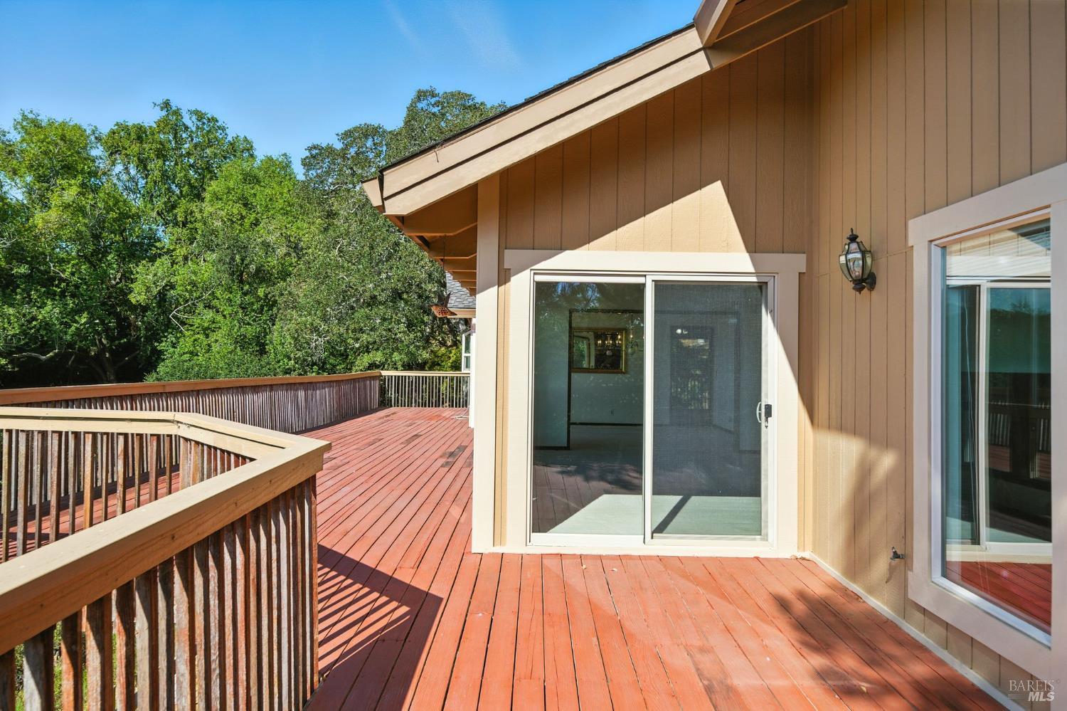 Detail Gallery Image 39 of 55 For 1 Lockton Ln, Novato,  CA 94945 - 4 Beds | 2/1 Baths