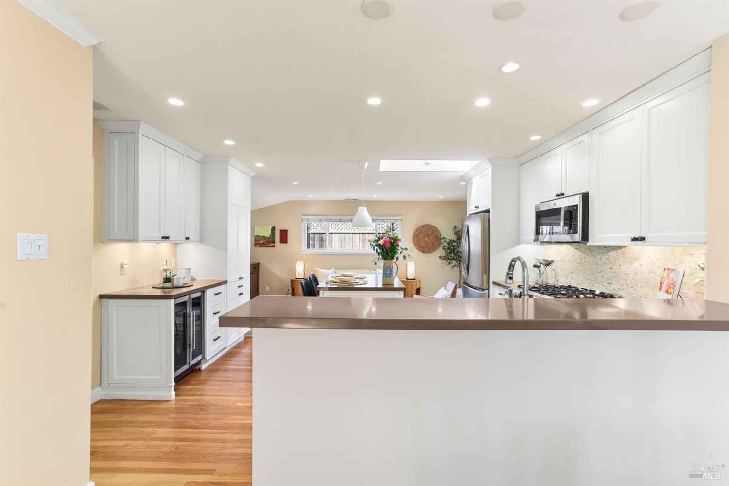 Detail Gallery Image 18 of 88 For 2594 Las Gallinas Ave, San Rafael,  CA 94903 - 3 Beds | 2 Baths