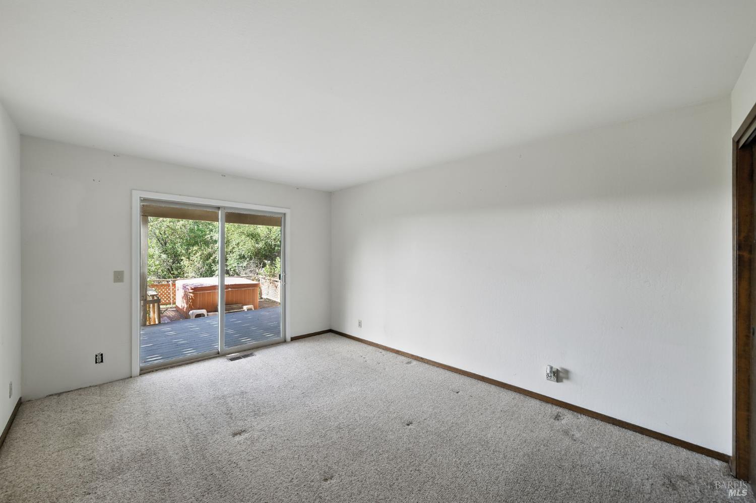 Detail Gallery Image 29 of 55 For 1 Lockton Ln, Novato,  CA 94945 - 4 Beds | 2/1 Baths