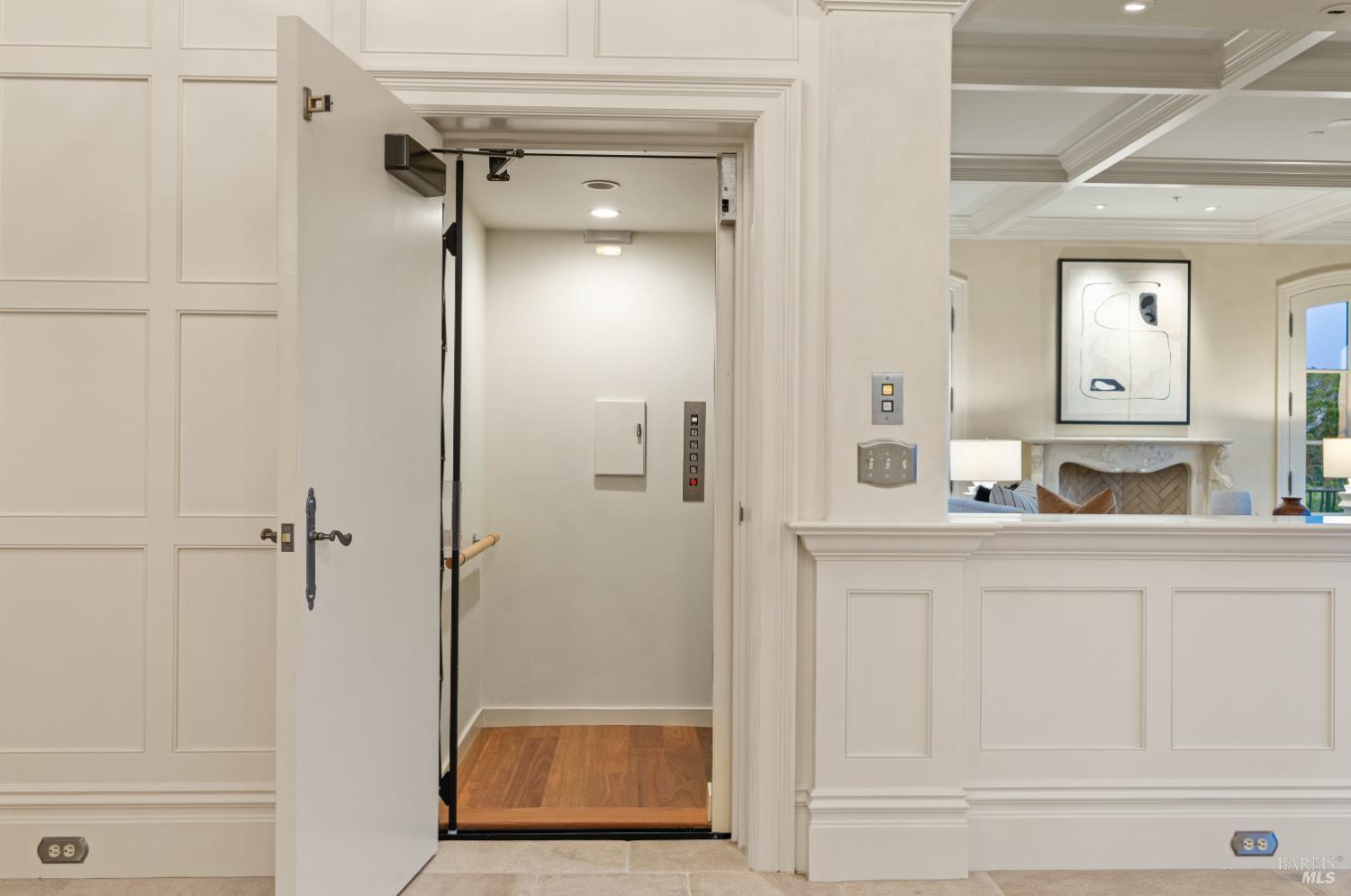 Detail Gallery Image 12 of 64 For 97 Sugarloaf Dr, Tiburon,  CA 94920 - 3 Beds | 3/2 Baths