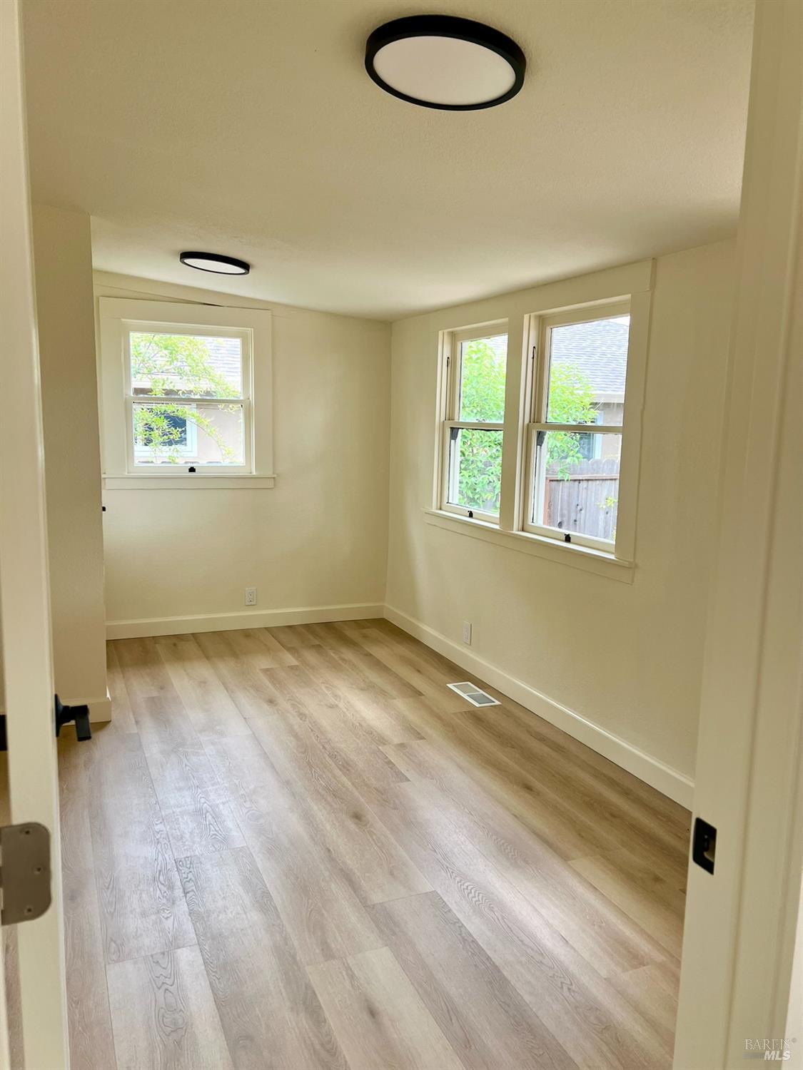 Detail Gallery Image 13 of 17 For 1617 G St, Napa,  CA 94559 - 2 Beds | 1 Baths