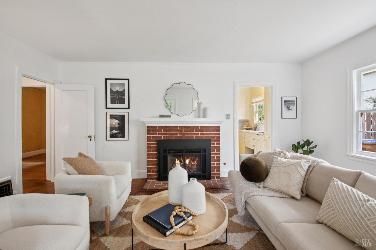 Detail Gallery Image 6 of 46 For 154 Elm Ave, Mill Valley,  CA 94941 - 2 Beds | 2 Baths