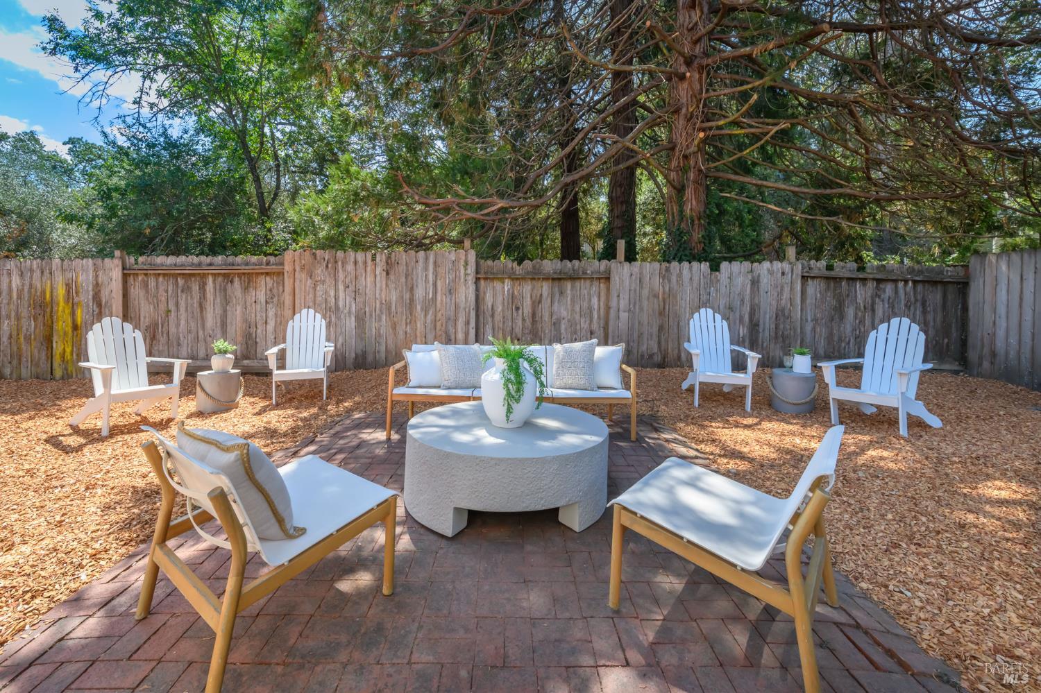 Detail Gallery Image 24 of 29 For 5086 Charmian Dr, Santa Rosa,  CA 95409 - 3 Beds | 2 Baths