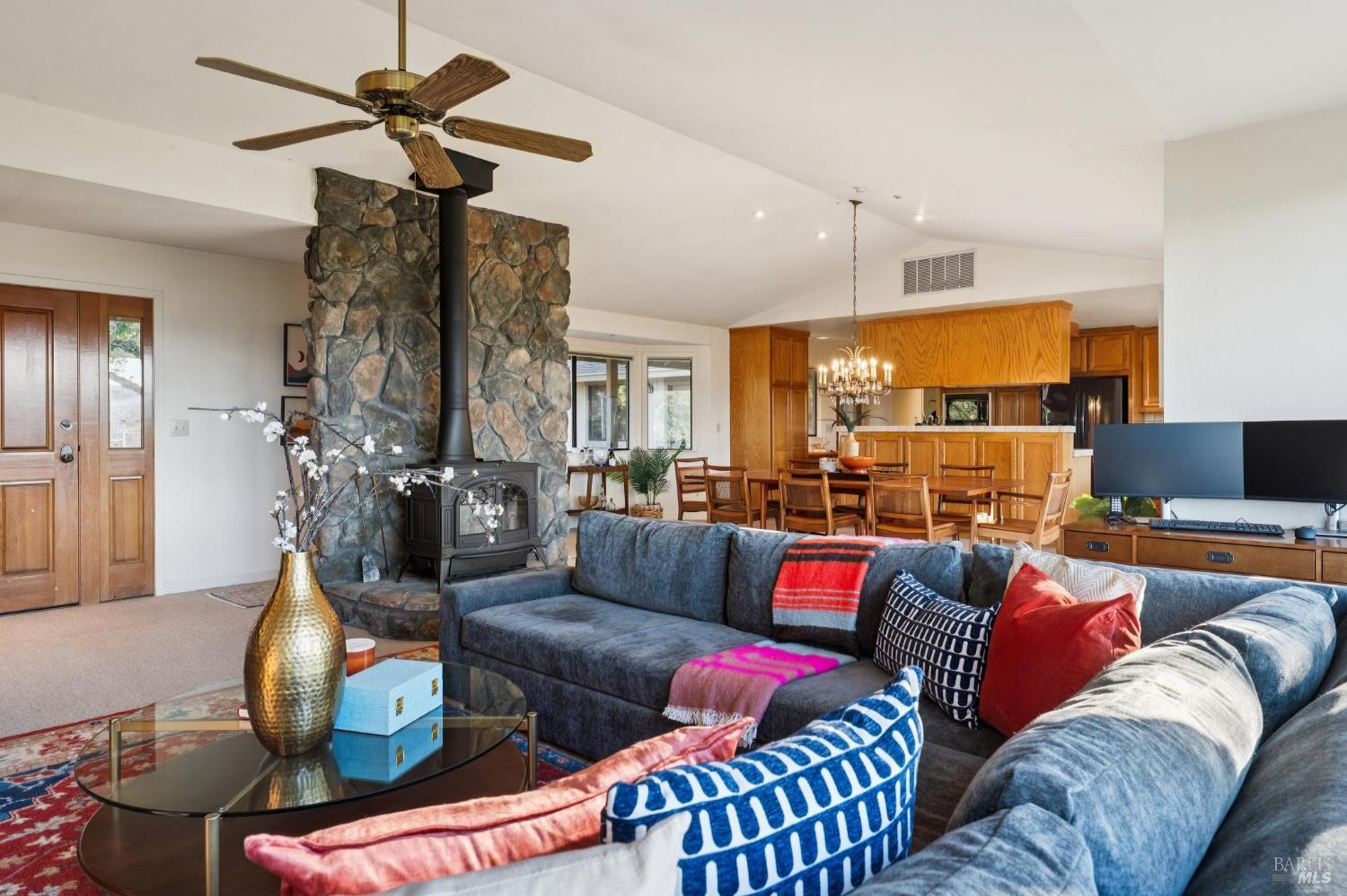 Detail Gallery Image 24 of 63 For 500 Canyon Rd, Novato,  CA 94947 - 4 Beds | 2 Baths