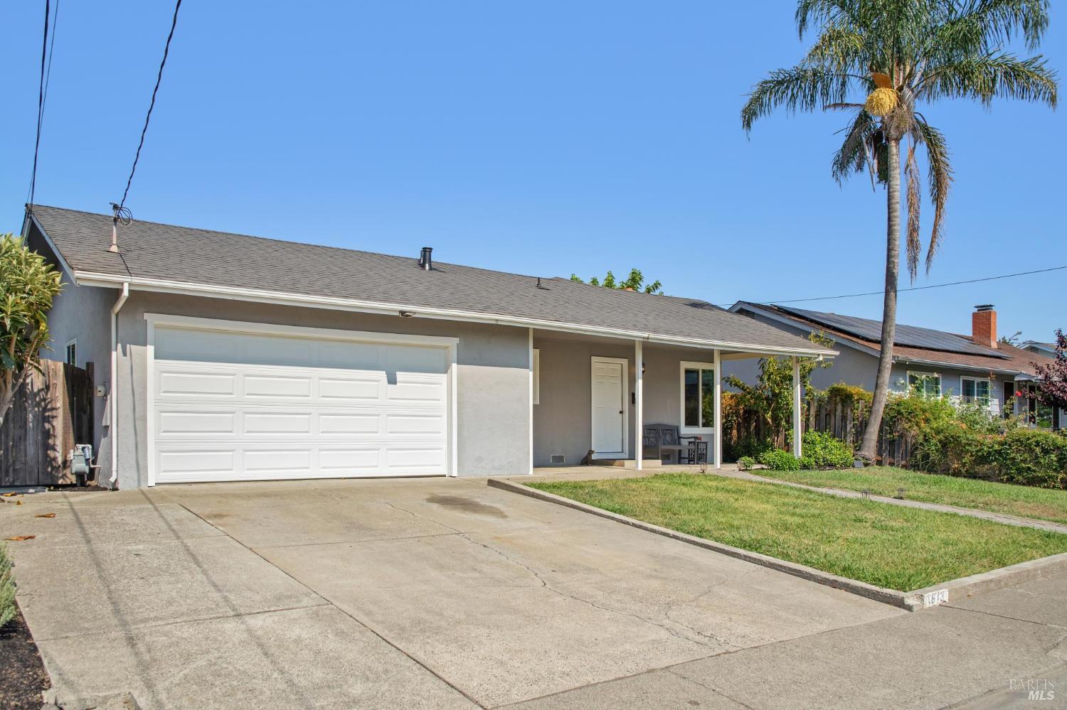 Detail Gallery Image 1 of 1 For 1613 Lauren Dr, Petaluma,  CA 94954 - 4 Beds | 2 Baths