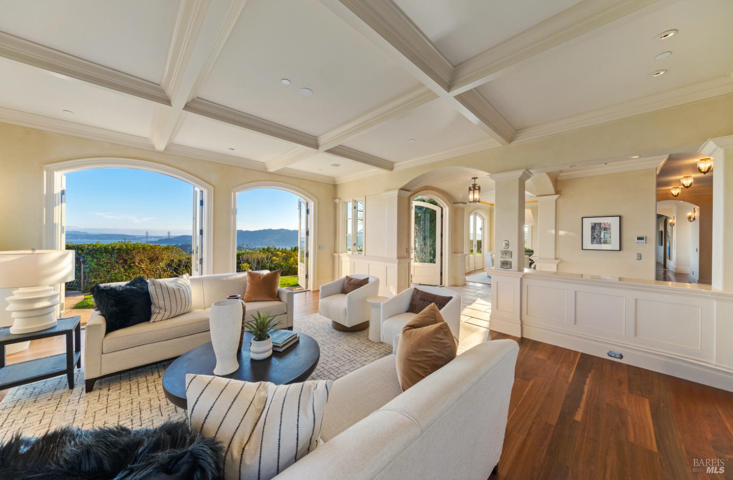 Detail Gallery Image 11 of 64 For 97 Sugarloaf Dr, Tiburon,  CA 94920 - 3 Beds | 3/2 Baths