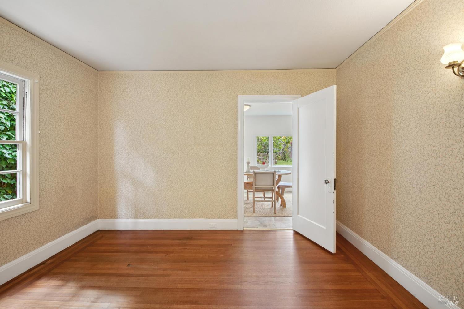 Detail Gallery Image 21 of 46 For 154 Elm Ave, Mill Valley,  CA 94941 - 2 Beds | 2 Baths