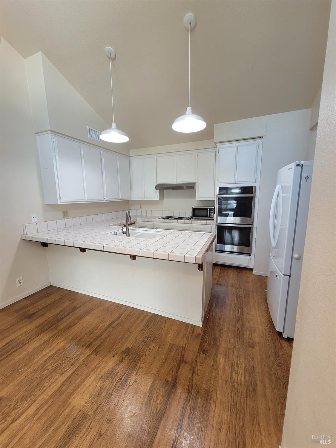 Detail Gallery Image 9 of 33 For 1310 Hawthorne Ct, Dixon,  CA 95620 - 3 Beds | 2 Baths