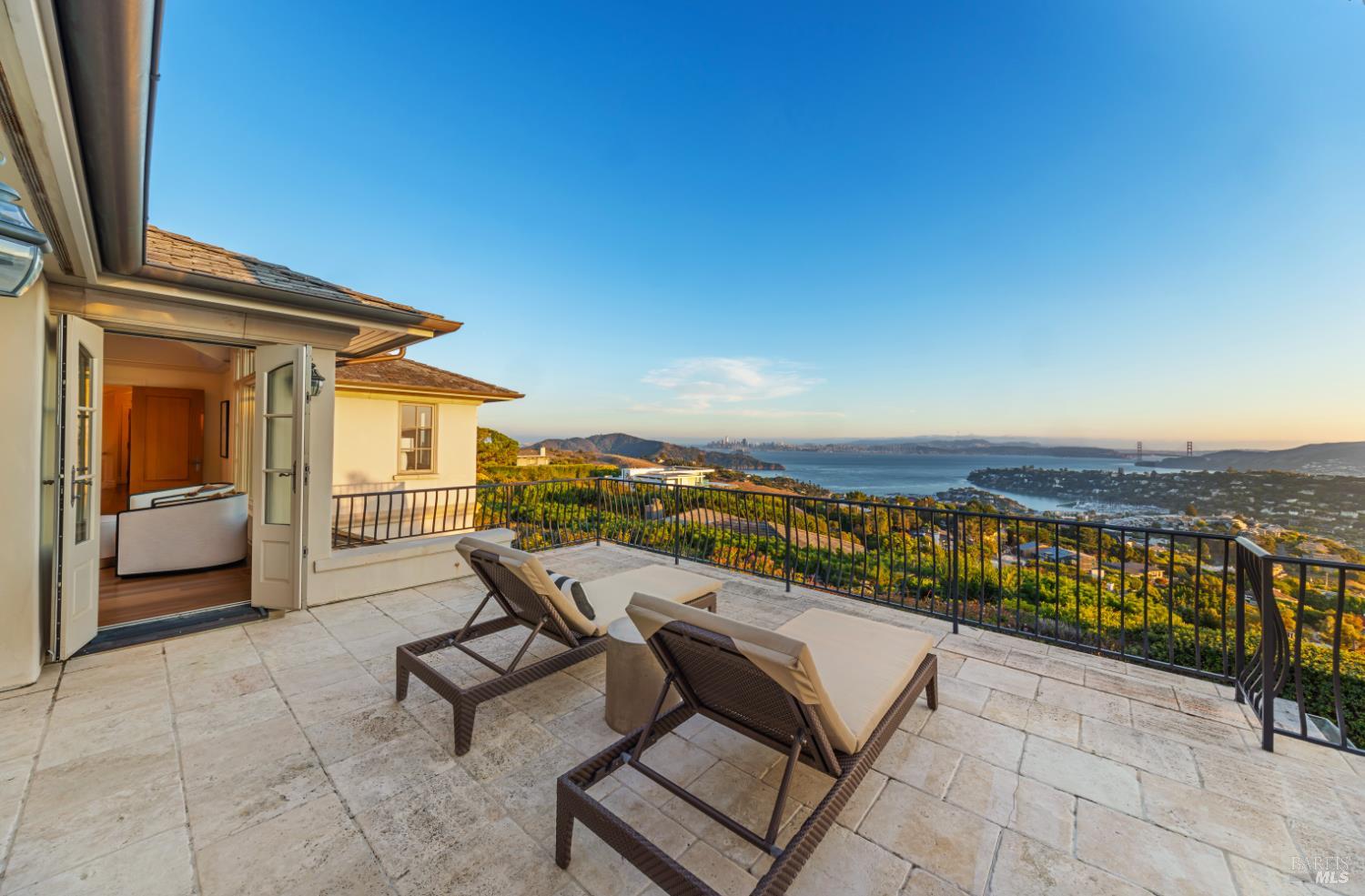 Detail Gallery Image 36 of 64 For 97 Sugarloaf Dr, Tiburon,  CA 94920 - 3 Beds | 3/2 Baths