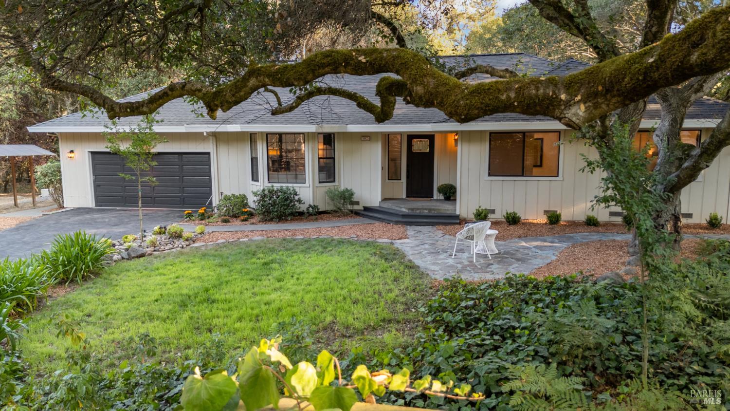 Detail Gallery Image 2 of 59 For 5925 Fredricks Rd, Sebastopol,  CA 95472 - 3 Beds | 2 Baths
