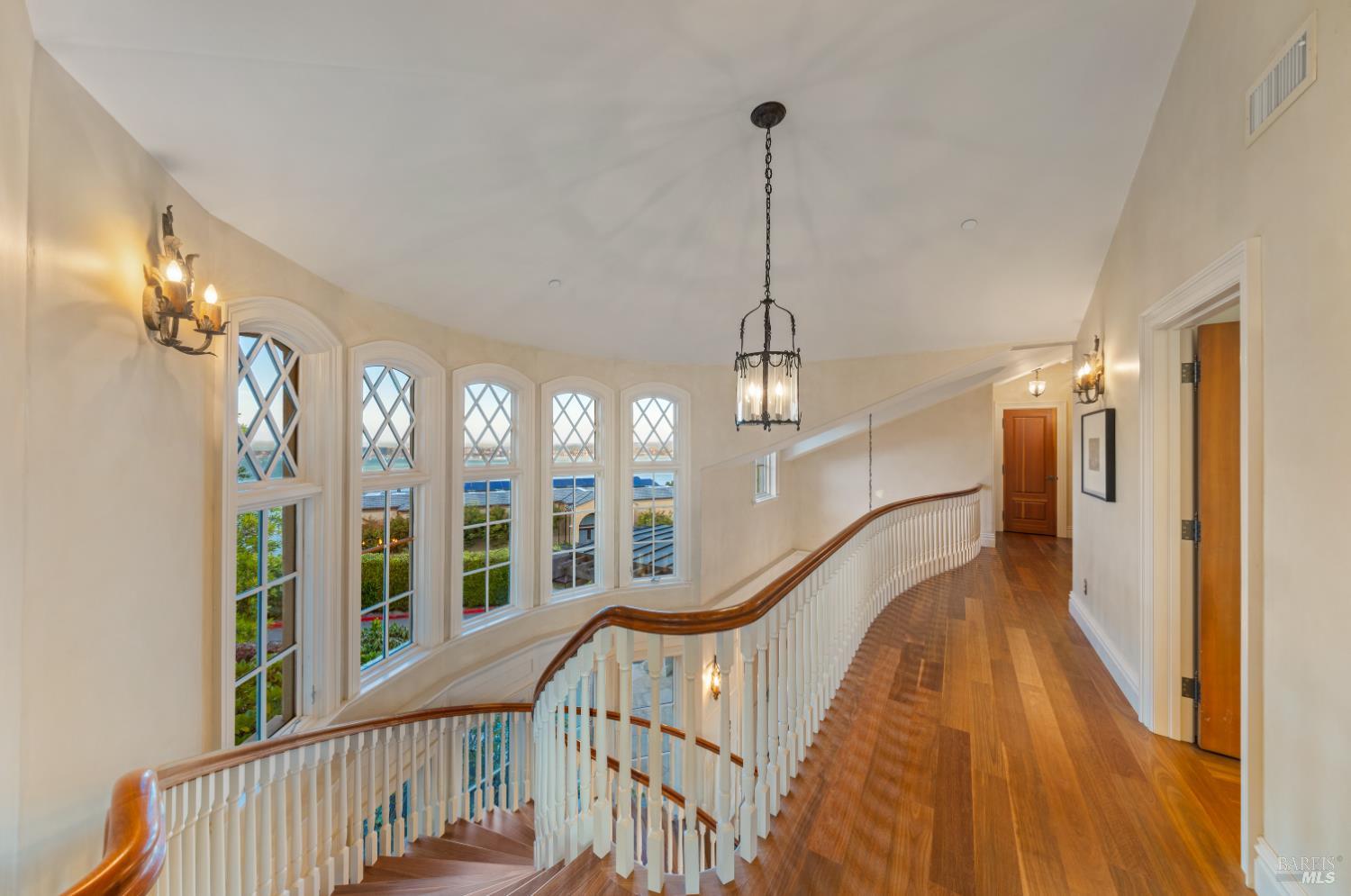 Detail Gallery Image 43 of 64 For 97 Sugarloaf Dr, Tiburon,  CA 94920 - 3 Beds | 3/2 Baths
