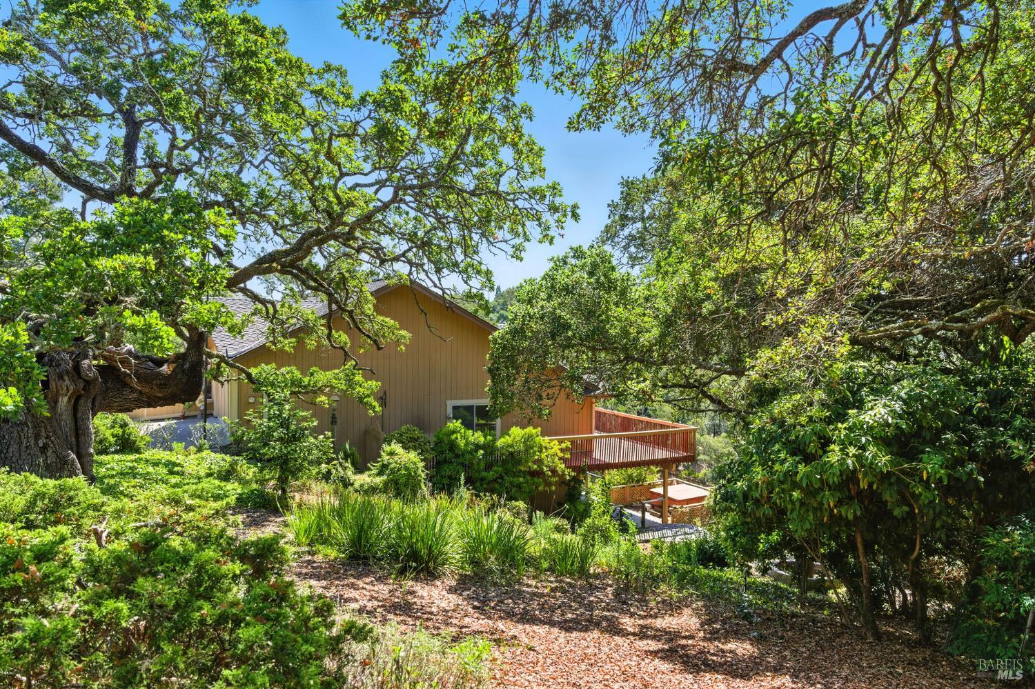 Detail Gallery Image 52 of 55 For 1 Lockton Ln, Novato,  CA 94945 - 4 Beds | 2/1 Baths