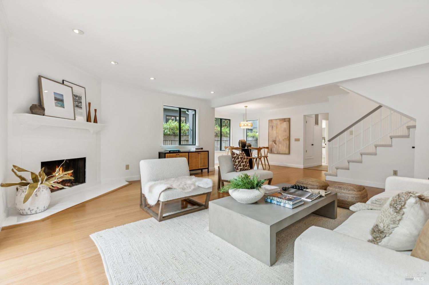 Detail Gallery Image 19 of 48 For 114 Aronia Ln, Novato,  CA 94945 - 3 Beds | 2/1 Baths
