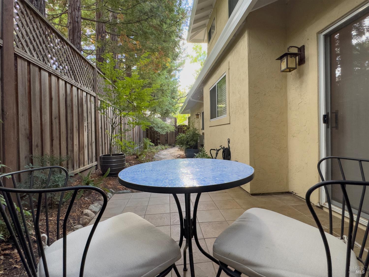Detail Gallery Image 11 of 36 For 935 W Spain St #L,  Sonoma,  CA 95476 - 3 Beds | 2/1 Baths